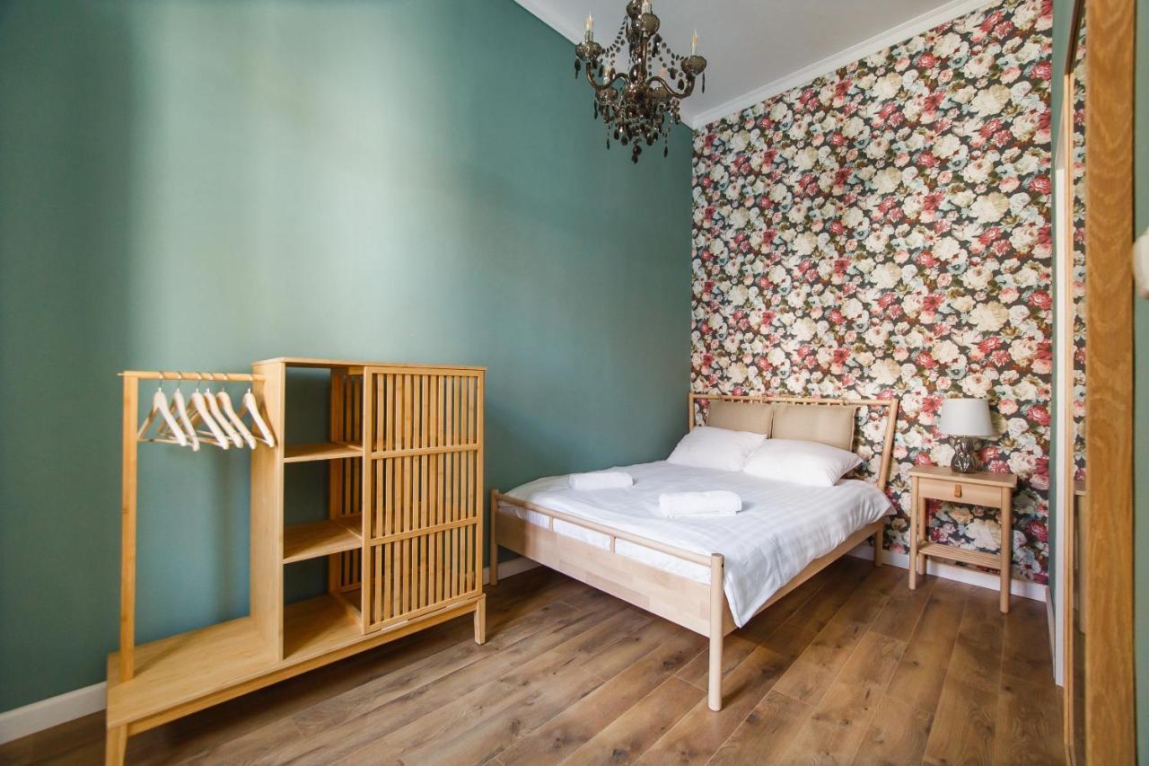Super Central Spacious Apartment Орадя Экстерьер фото